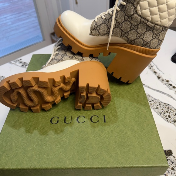 Gucci Women's Platform Lace-Up Boots in Cream and Brown - Picture 5 of 14